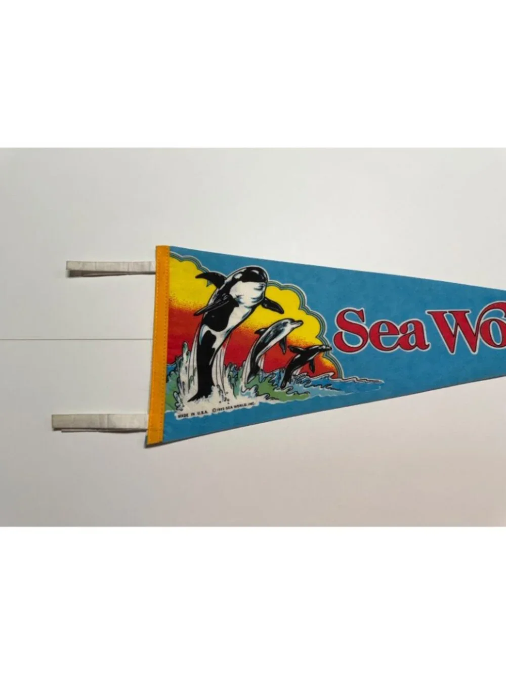 Vintage 1985 Sea World Orlando, Florida pennant Made in USA